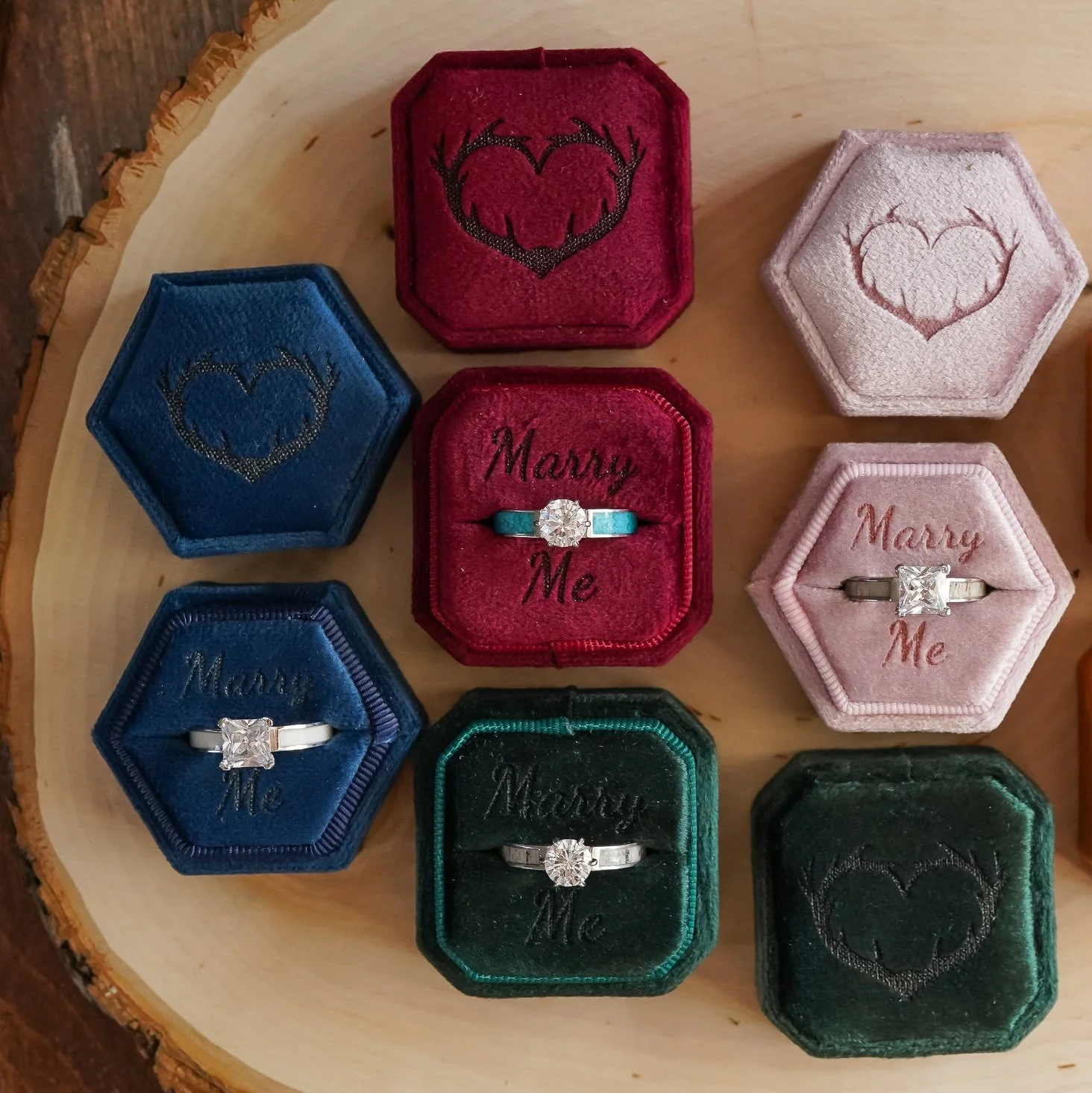 Antler Love Velvet Ring Box - Image 5