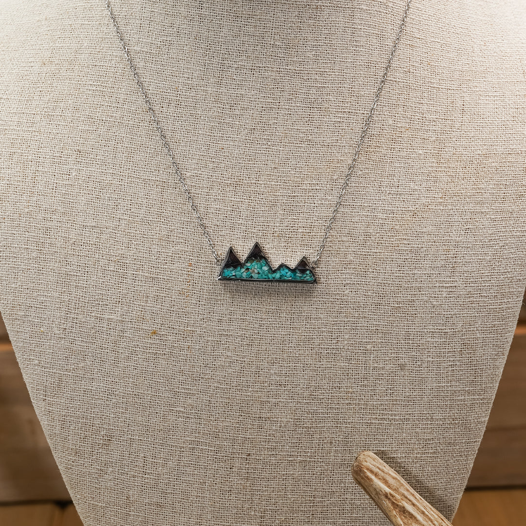 The Turquoise Mountain Range - Image 4